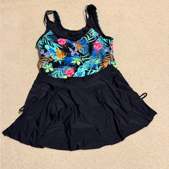 New Tropical Print Women's Tankini Swimsuit - Picture 3 of 8